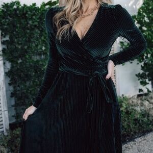 NWT Baltic Born Jada Ribbed Velvet Wrap Dress Emerald